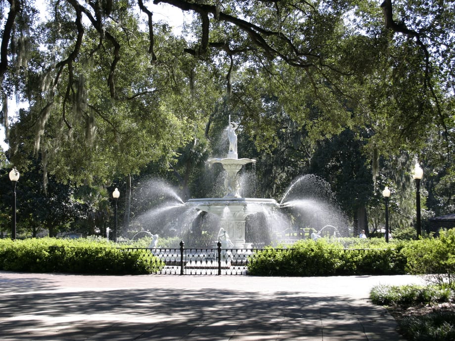 The fountain at Forsyth Park in Savannah, GA, just north of the Starland District
